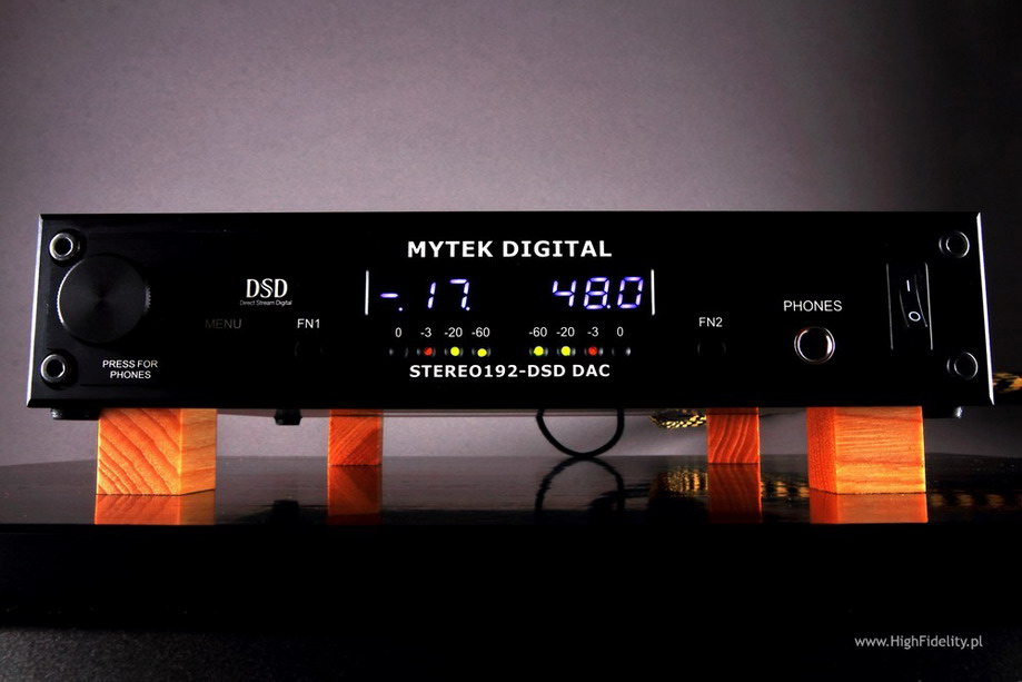 Mytek stereo192-DSD DAC. Mytek 192 DSD DAC. Mytek stereo 192 DSD. СД проигрыватель с радио.